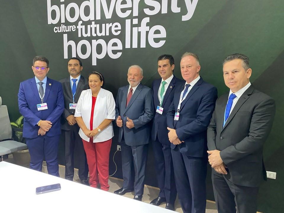 Casagrande se reúne com presidente eleito durante agenda com governadores na COP 27