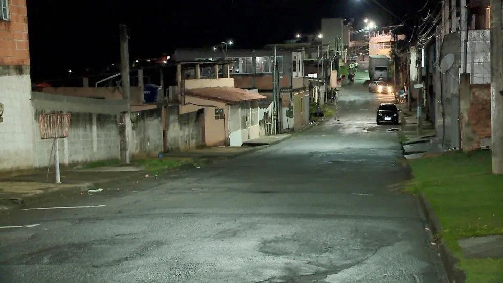 Mulher tem a casa arrombada e é morta a tiros na frente da filha de 2 anos, no ES