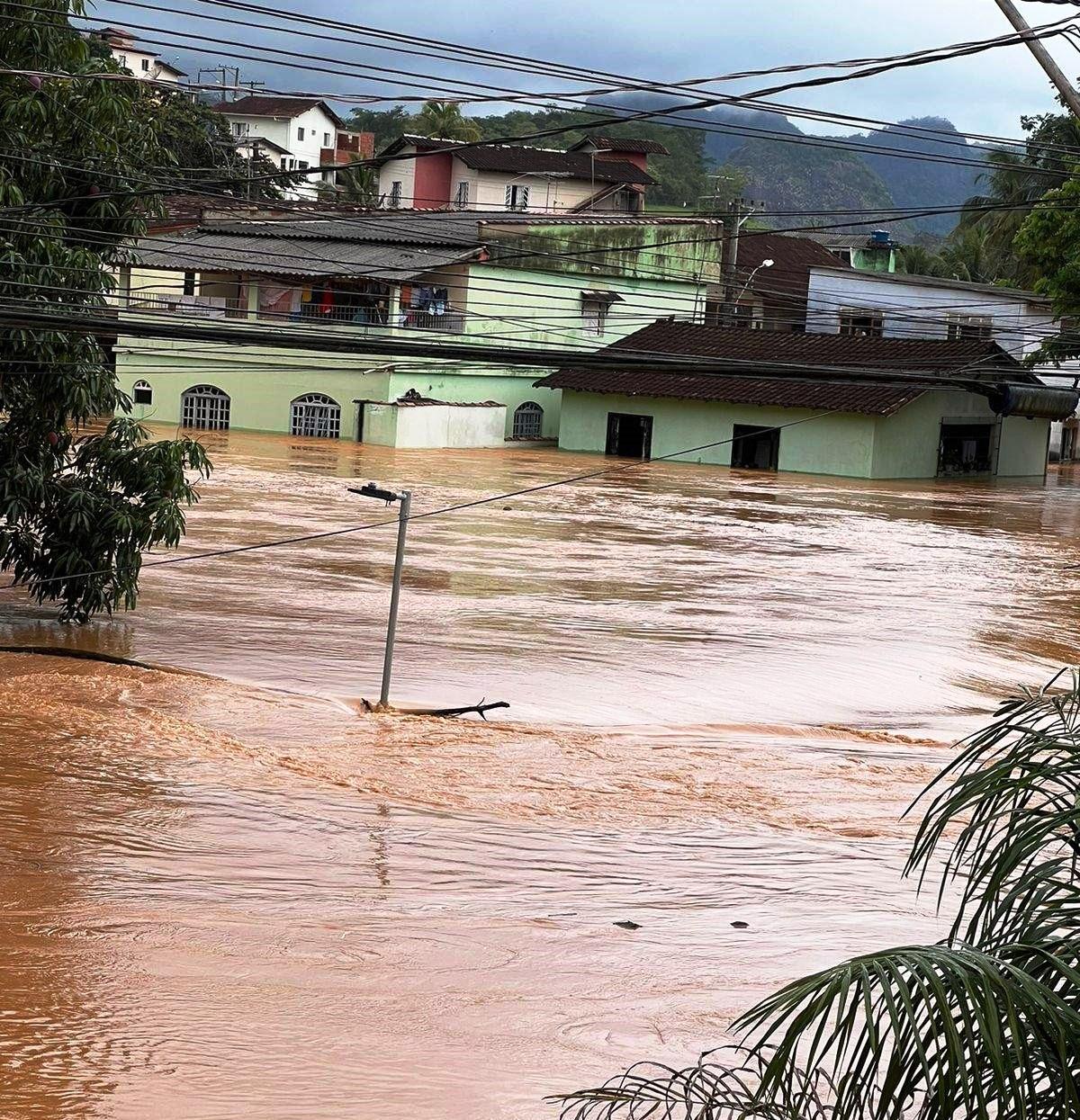 Fundão registra maior volume de chuva e tempo deve continuar fechado no ES
