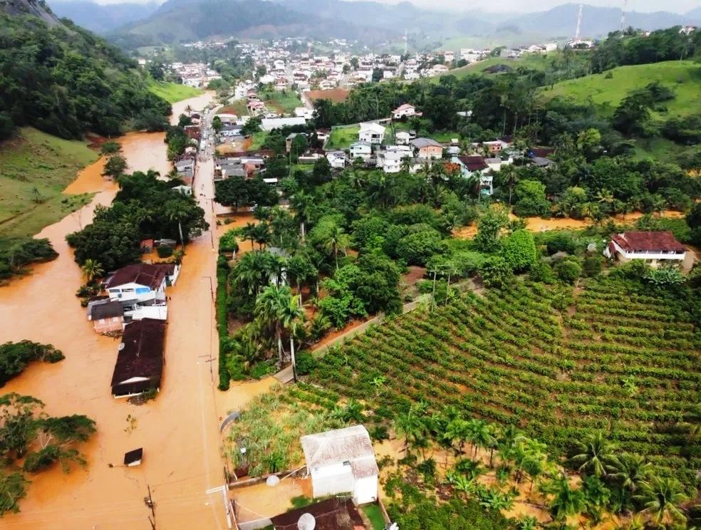 Chuva deixa mais 2.260 mil pessoas fora de casa no ES