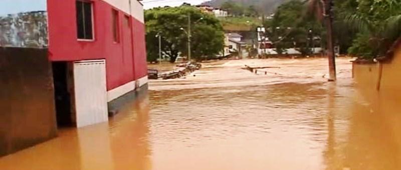 Cheia em rio e queda de barreiras no ES: chuva não dá trégua e capixabas sofrem com transtornos
