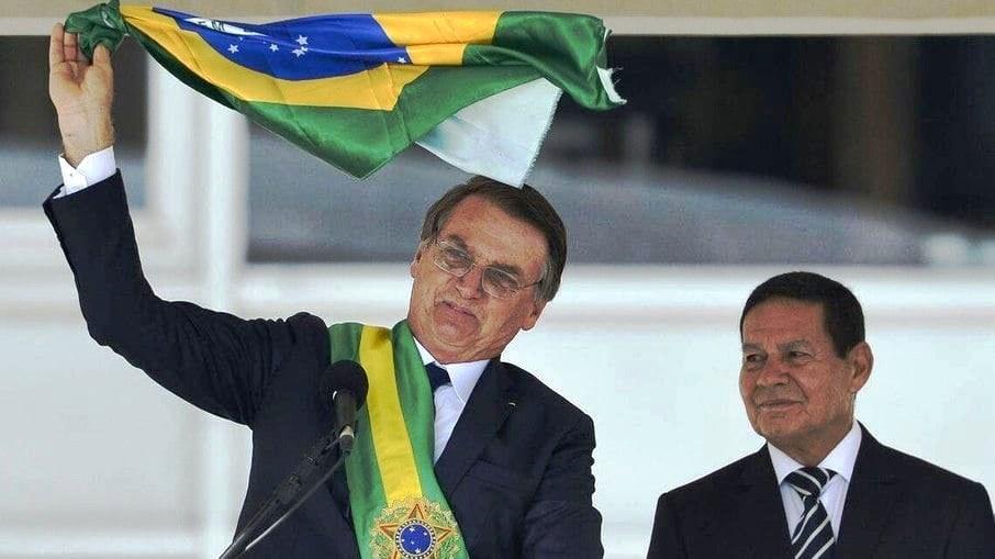 Deputado do PT quer proibir ‘uso político’ da bandeira do Brasil