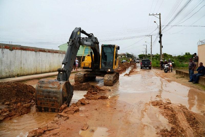 Ações para resolver alagamentos em Guriri norte, em São Mateus, ES: água chegou no rio