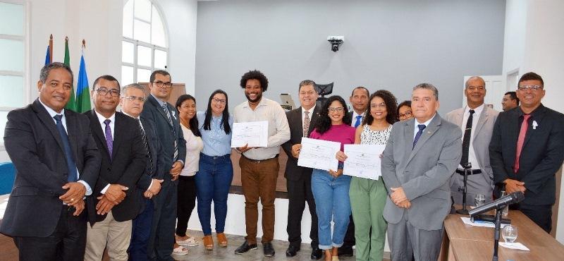 Câmara de São Mateus reconhece excelência no trabalho de médico cubano