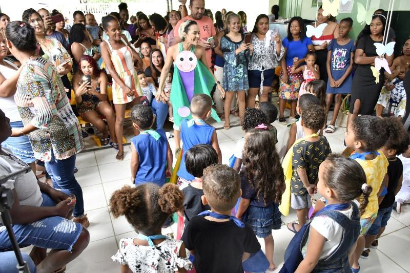 Prefeitura de São Mateus entrega mobiliários para os CEIM’s do município