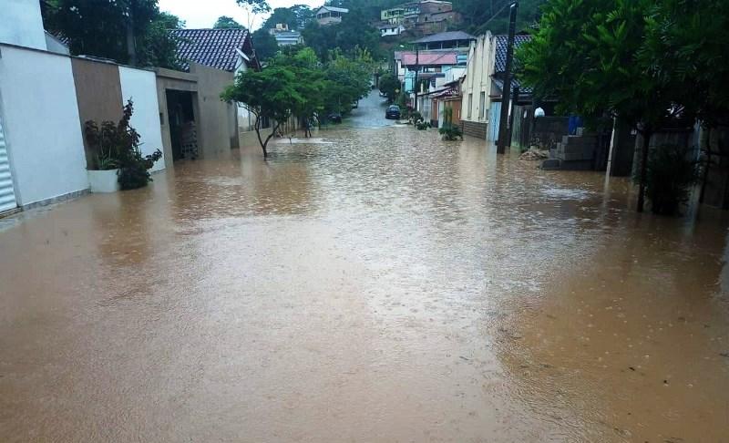 Chuva causa mais estragos, estouro em barragem, queda de barranco e interdições no ES
