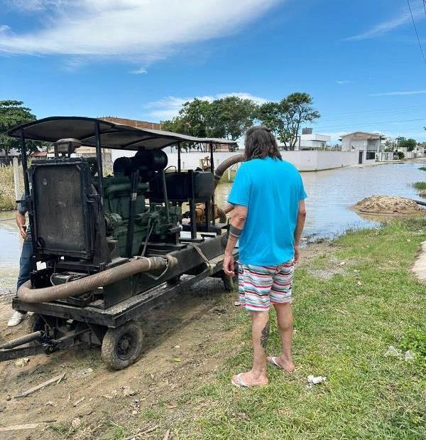 Prefeitura trabalha em várias frentes para São Mateus voltar à normalidade