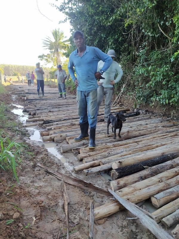Prefeitura acelera recuperação das estradas nas zonas rurais de São Mateus, ES