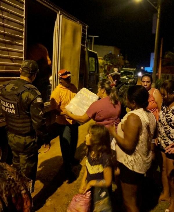 Ajuda humanitária chega na região de Barra Nova sul e Urussuquara, em São Mateus, ES