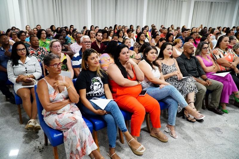 Pela primeira vez na história de São Mateus, ES, diretores escolares são empossados por gestão democrática