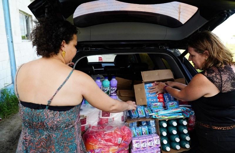 Doadores solidários fazem a roda da ajuda humanitária girar; antes, durante e depois da tempestade, em São Mateus, ES