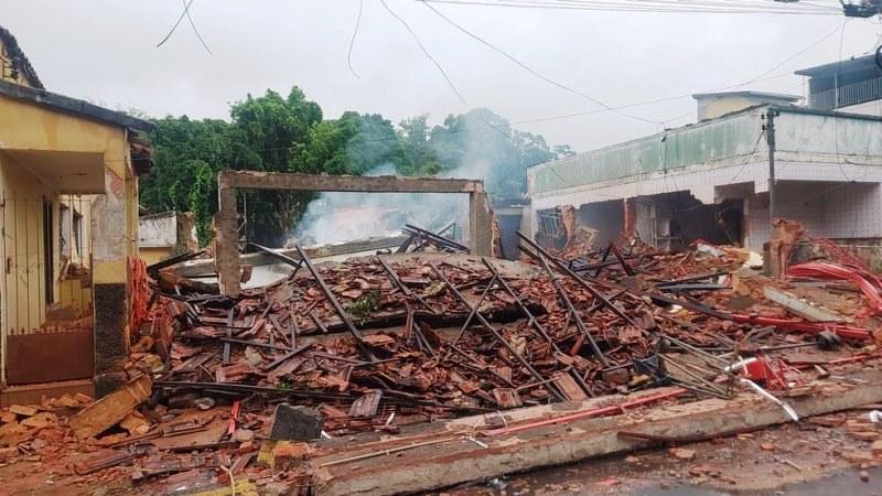 Quatro casas são atingidas em séries de explosões em Juiz de Fora, MG
