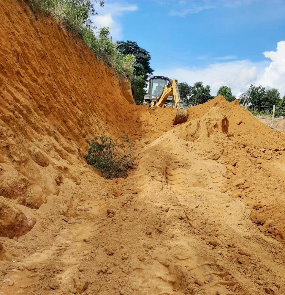 Ordem é trabalhar na reconstrução e recuperação de estradas rurais de todo o município de São Mateus, ES