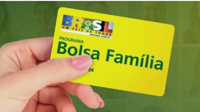 Auxílio Brasil começa a ser pago a 21,9 mi, sem R$ 150 por filho até 6 anos