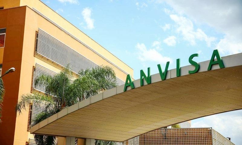 Anvisa proíbe fabricação de sete produtos para cabelos