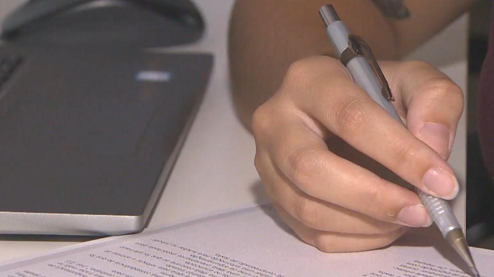 ES oferece mil bolsas de ensino superior em instituições privadas; saiba como se inscrever