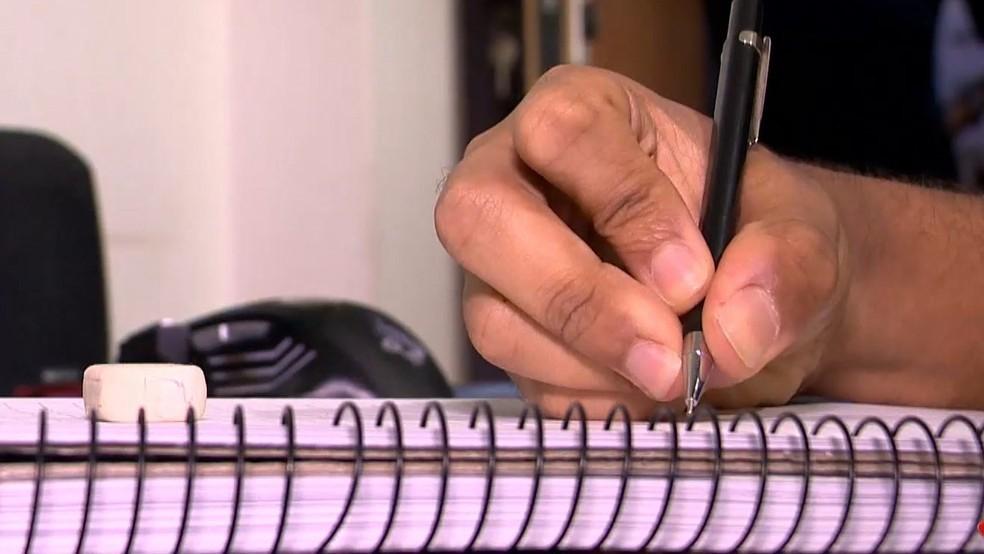 ES oferece mil bolsas de ensino superior em instituições privadas; saiba como se inscrever