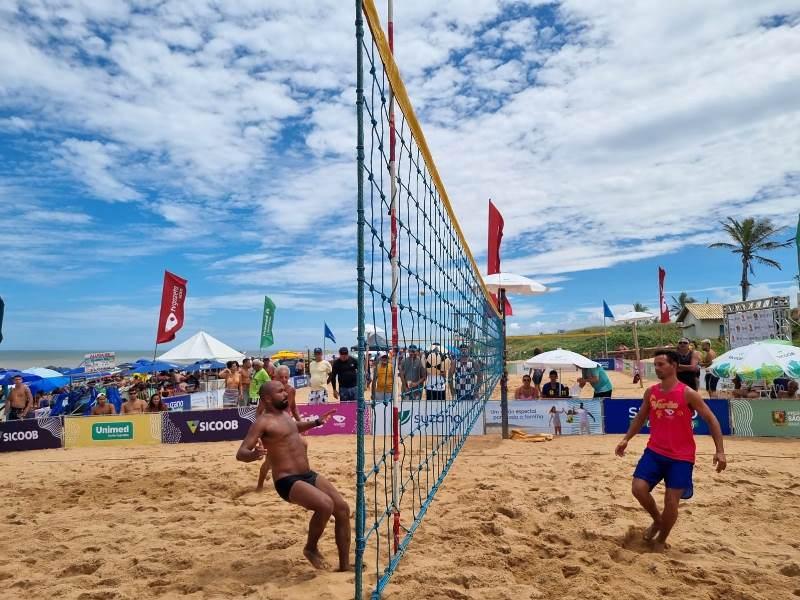 Futevôlei abre jogos de verão de Guriri, em São Mateus, ES