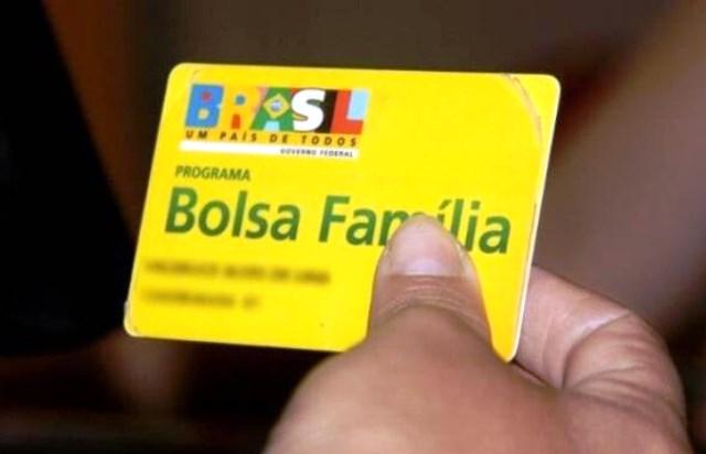 Caixa paga Bolsa Família a beneficiários de NIS de final 0 nesta terça-feira (31)