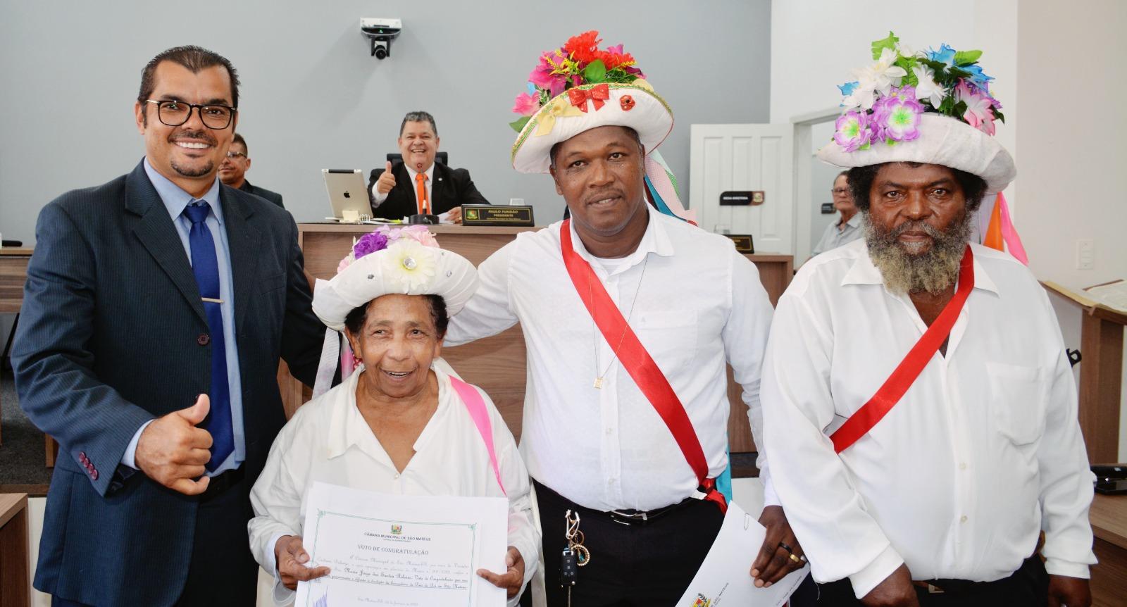 Com fé e cultura, Câmara de São Mateus abre ano legislativo