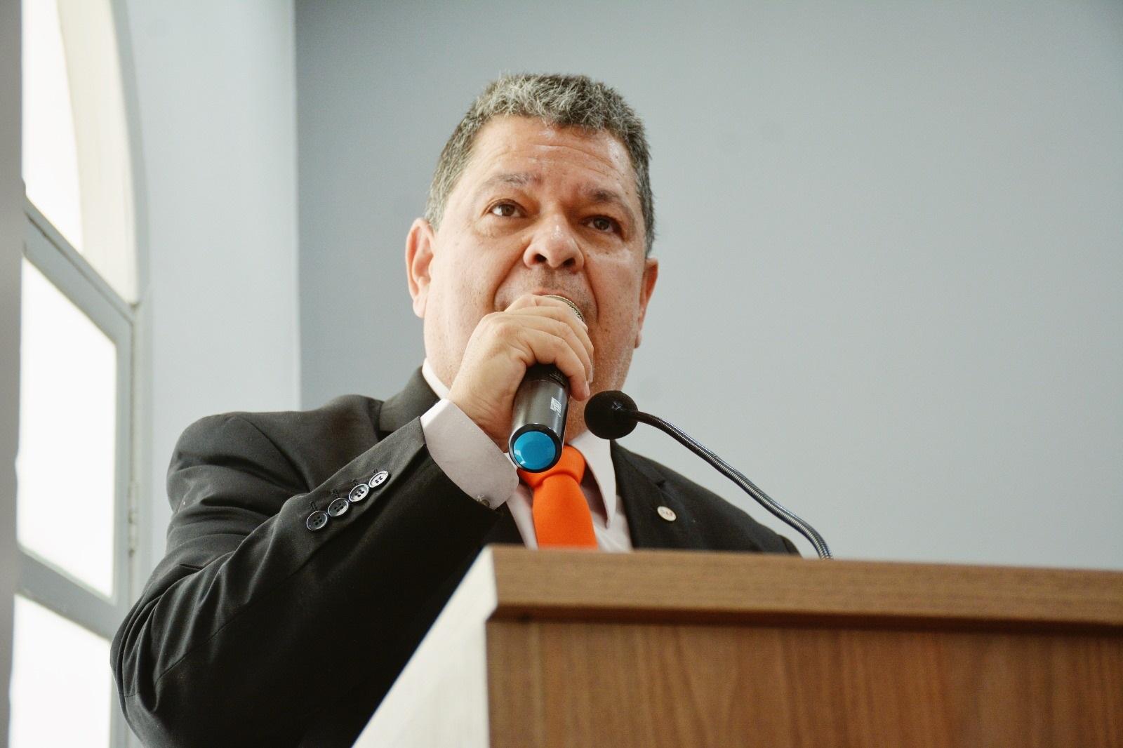 Paulo Fundão volta a defender desapropriação de antigas sedes da Petrobras e Suzano em São Mateus, ES