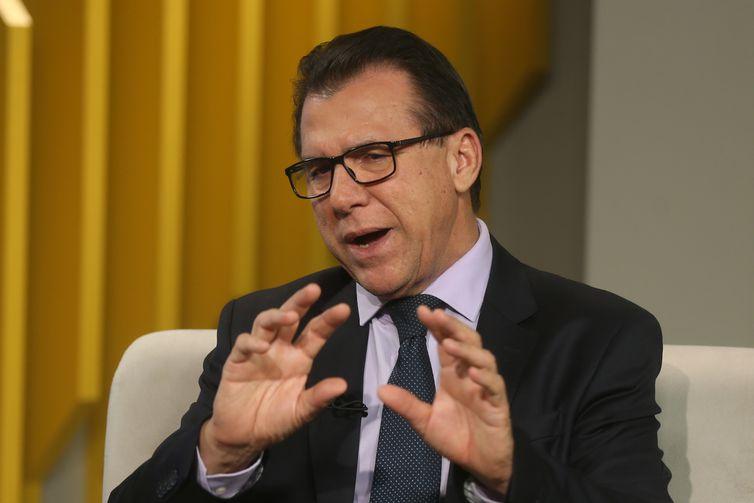 Salário mínimo deve ter novo reajuste no dia 1º maio