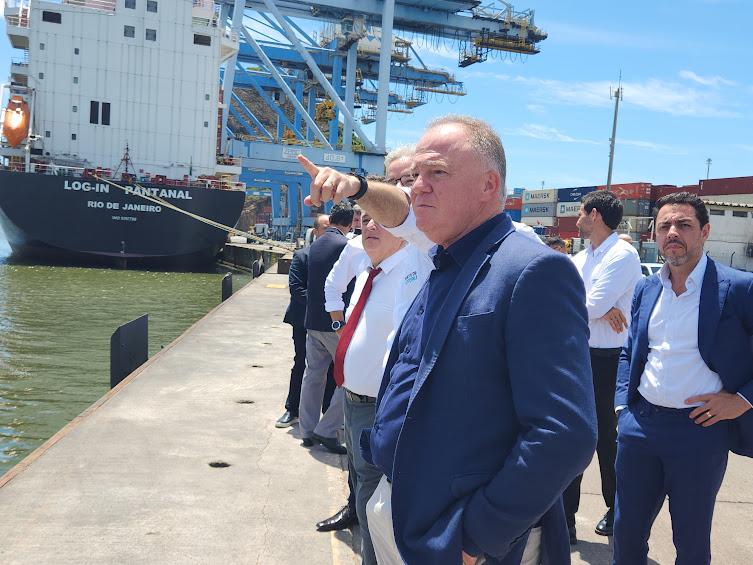 Governador e ministro Márcio França participam de assinatura de memorando para expansão do Porto de Vitória