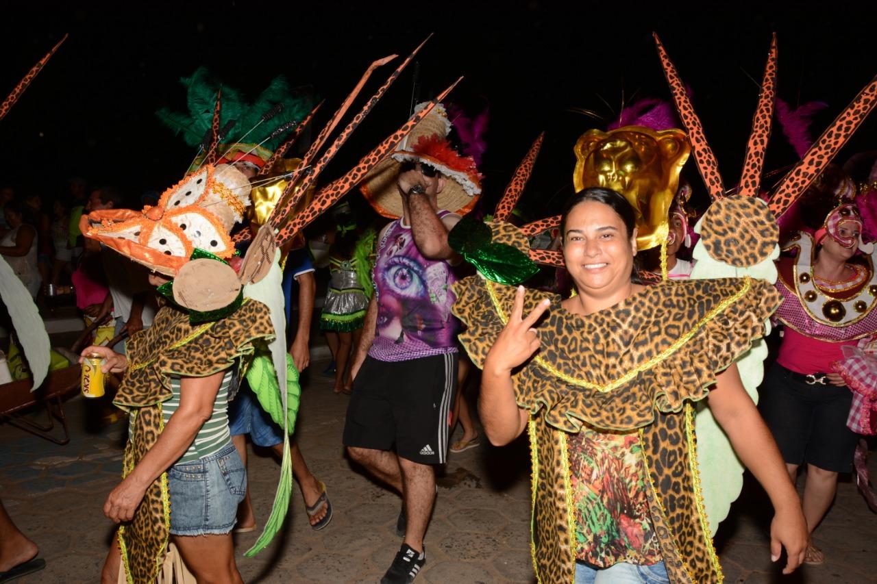 Bateria afinada e muita alegria e tradição: os blocos do Carnaval de Guriri, em São Mateus, são um espetáculo à parte