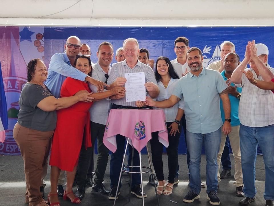 Casagrande autoriza melhorias em rodovia e inaugura obras em Montanha, ES