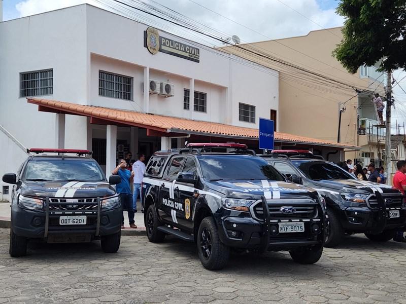 Casagrande autoriza melhorias em rodovia e inaugura obras em Montanha, ES