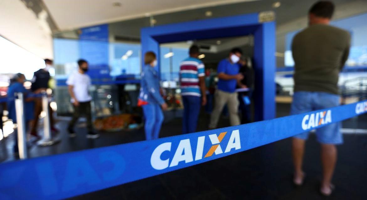 Caixa começa a pagar abono salarial de 2021 nesta quarta-feira (15)