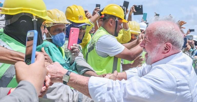 Presidente anuncia salário mínimo de R＄ 1.320 a partir de 1º de maio