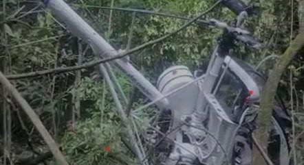 Piloto perde o controle e cai com helicóptero em mata em MG