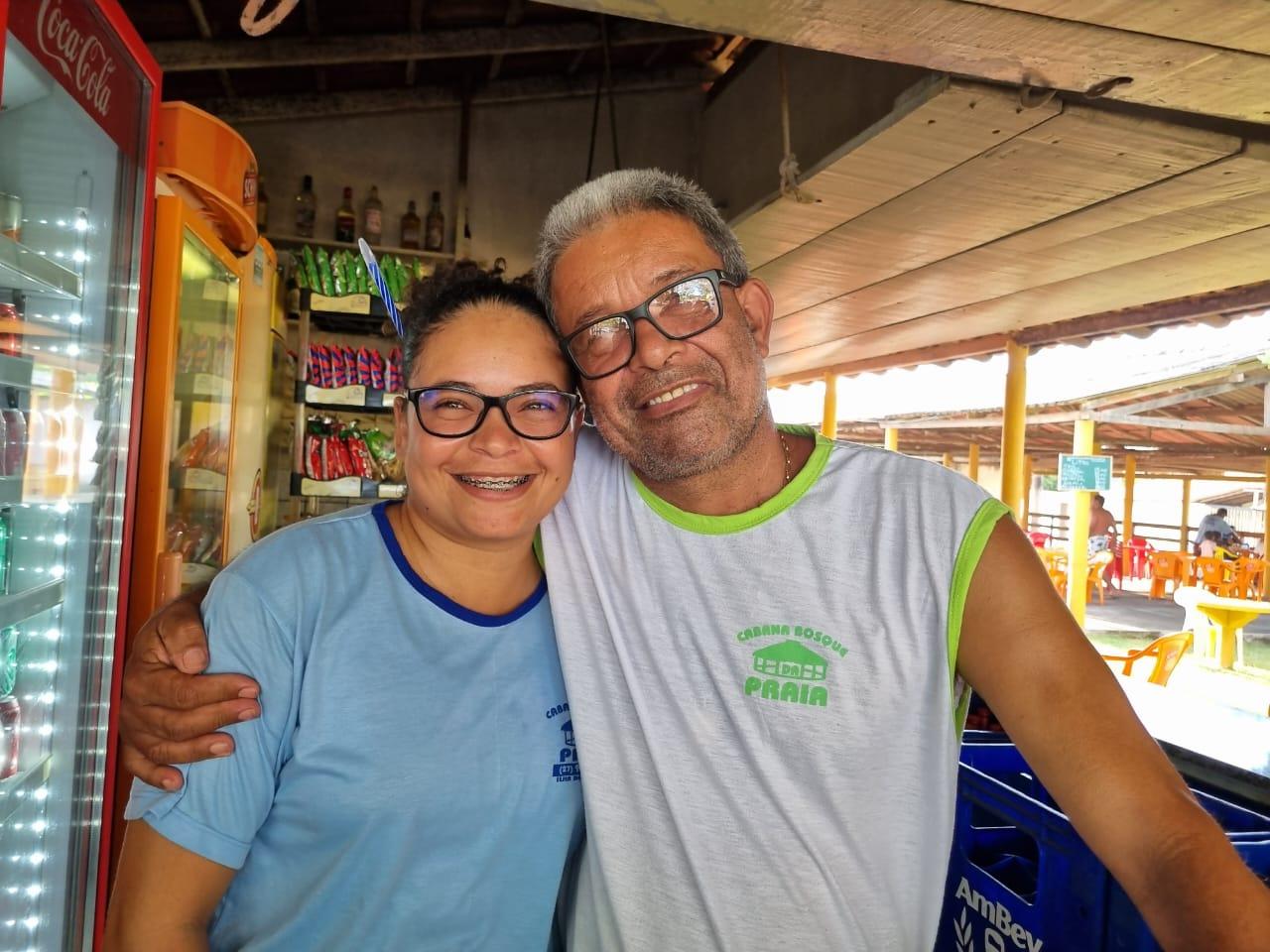 Comerciantes de Guriri, em São Mateus (ES) comemoram sucesso do Carnaval