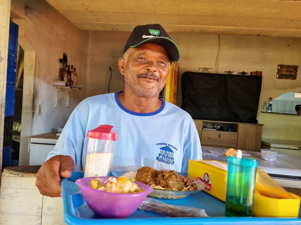 Comerciantes de Guriri, em São Mateus (ES) comemoram sucesso do Carnaval