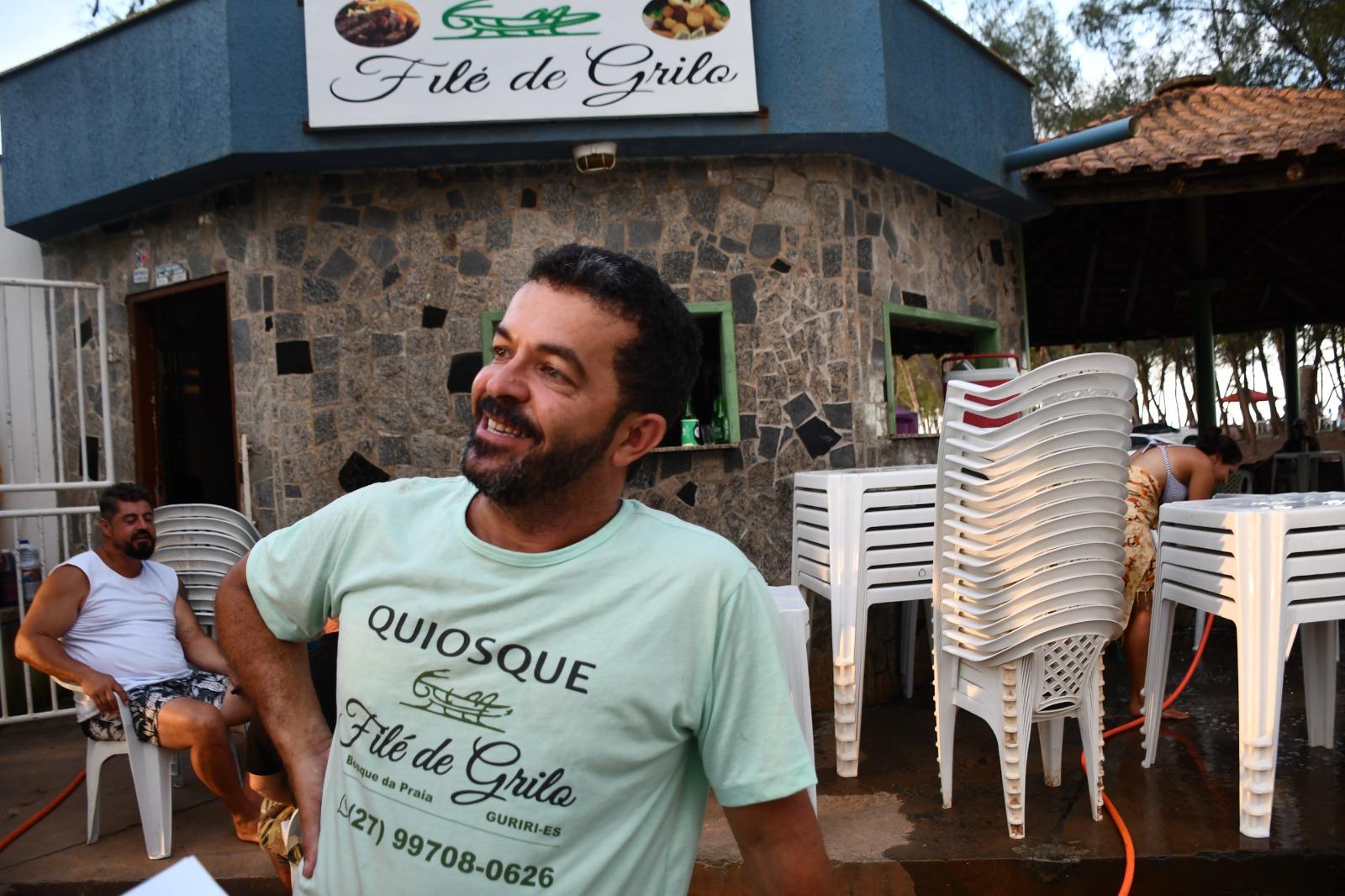 Comerciantes de Guriri, em São Mateus (ES) comemoram sucesso do Carnaval