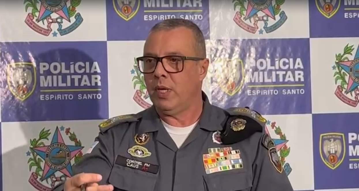 Policiais envolvidos em morte de rapaz já estão presos, diz comandante da PM