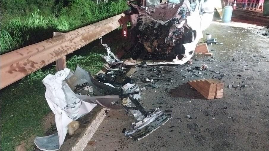 Grave acidente na BR-163 deixa quatro mulheres mortas e dois feridos; PRF acha bebida no carro