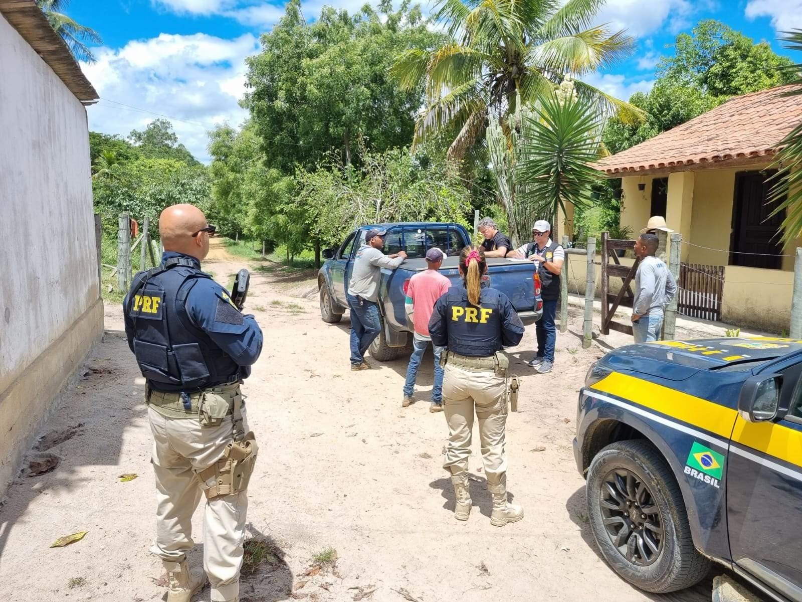 PRF fiscaliza mais de 15 fazendas por trabalho análogo à escravidão, no ES