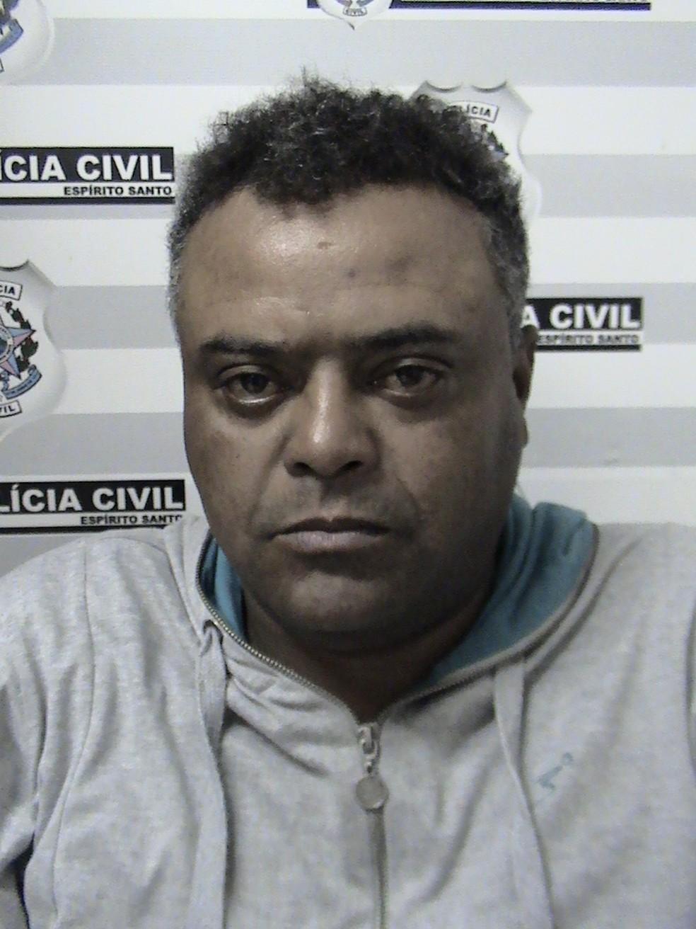 “Eu já sabia que ele ia morrer”, diz filho de diarista queimada pelo ex ao saber da morte do pai