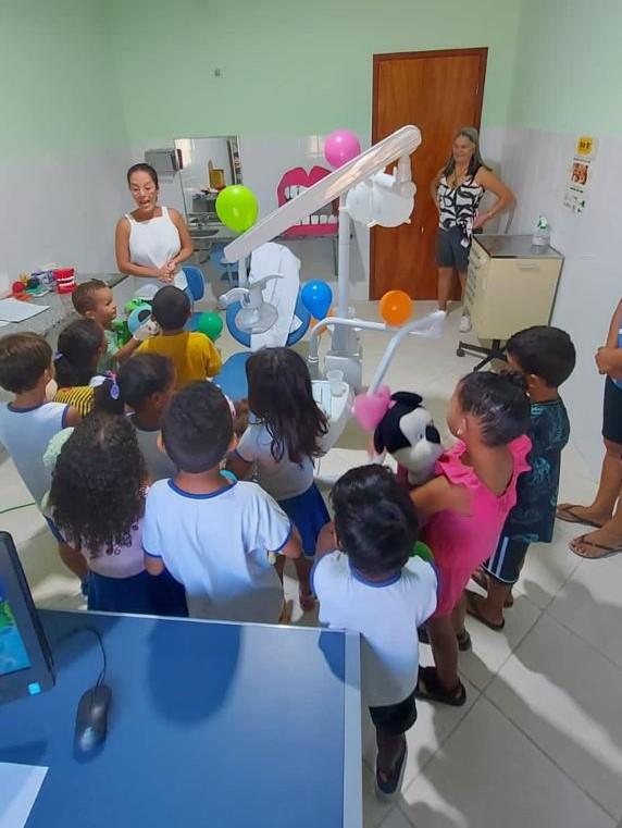 “Crianças na Dentista” chega à Escola Ciranda Cirandinha, em Itaúnas, Conceição da Barra, ES