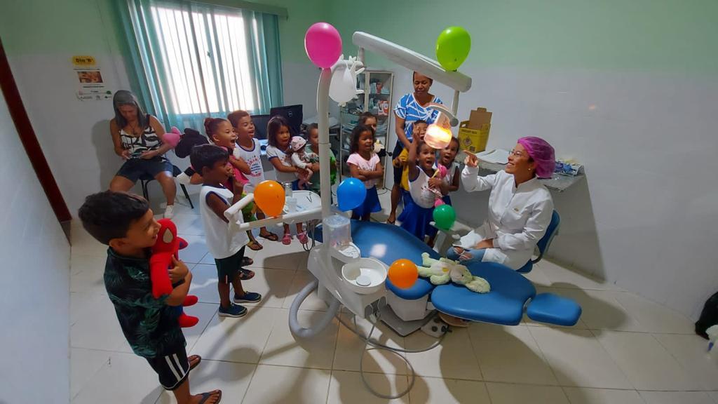 “Crianças na Dentista” chega à Escola Ciranda Cirandinha, em Itaúnas, Conceição da Barra, ES