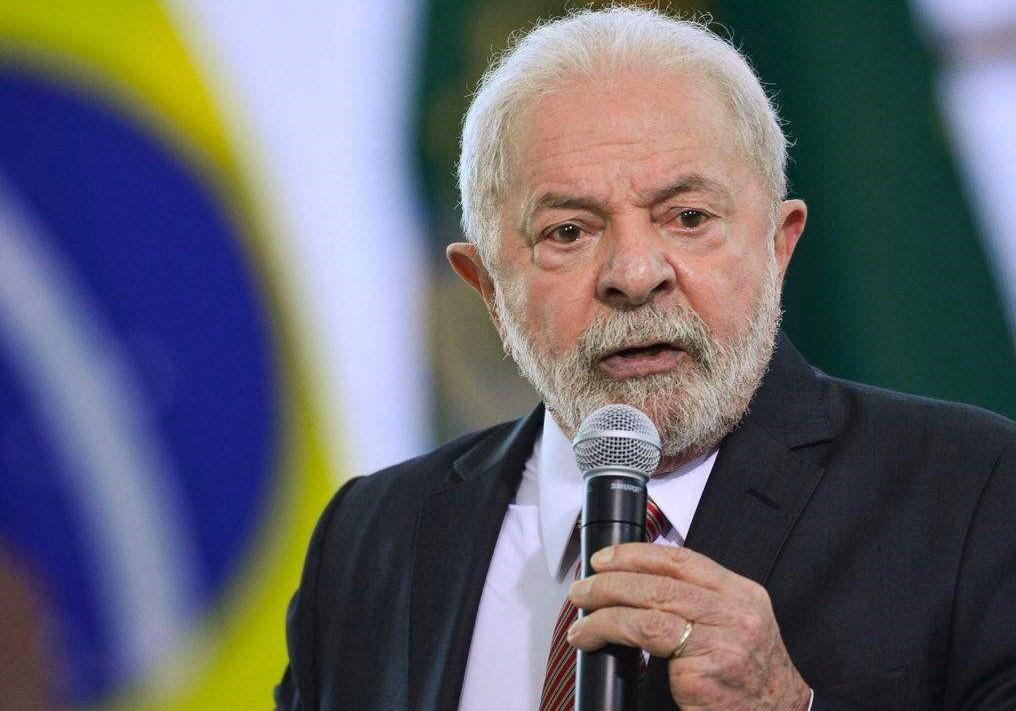 Grupo de 33 deputados protocola novo pedido de impeachment contra Lula