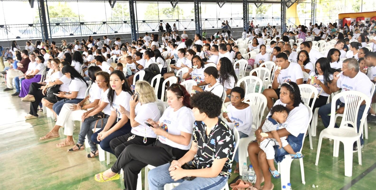 2º Encontro de Mães e Pais de Autistas reúne cerca de 600 pessoas no Dia Mundial de Conscientização sobre o Autismo em São Mateus, ES