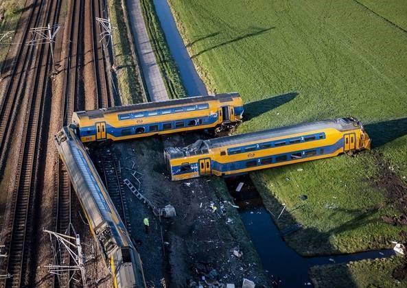 Acidente com trem deixa um morto e 19 feridos graves
