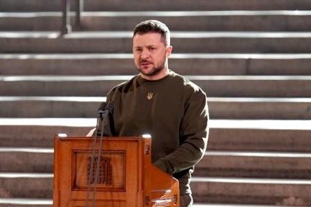 Após fala de Lula, Zelensky diz que não negociará Crimeia com Putin