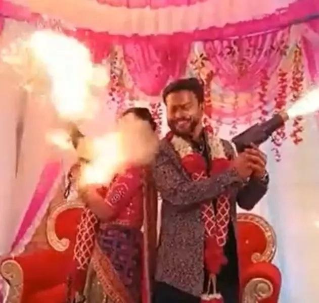 Noiva fica ferida após ‘pistola’ explodir durante casamento