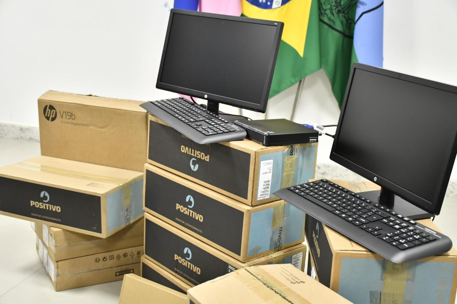 Tecnologia na educação municipal de São Mateus: unidades escolares receberão mais computadores