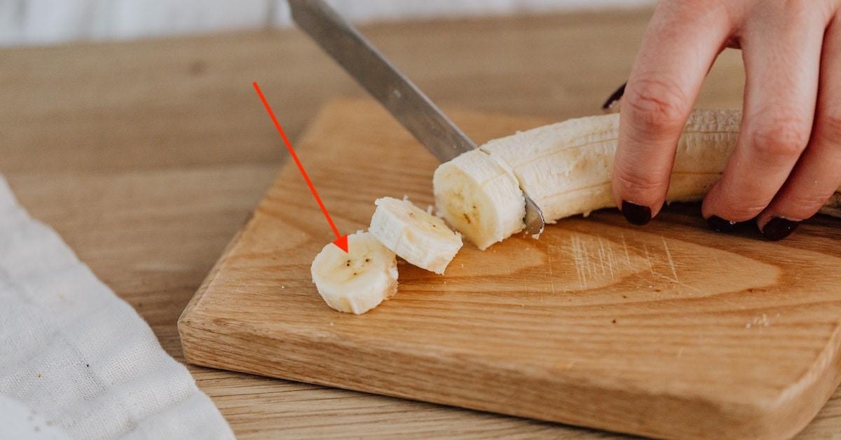 O que são os pontinhos pretos que tem dentro das bananas?