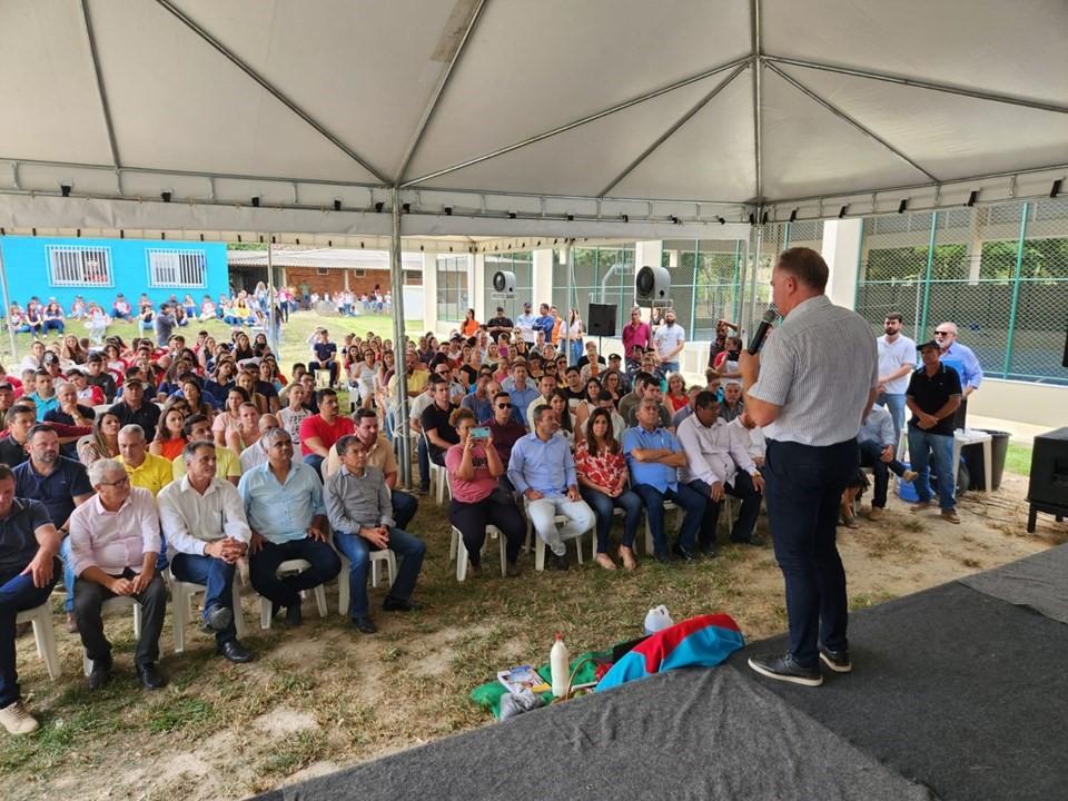 Casagrande realiza entrega de investimentos na infraestrutura em Vila Pavão, no ES